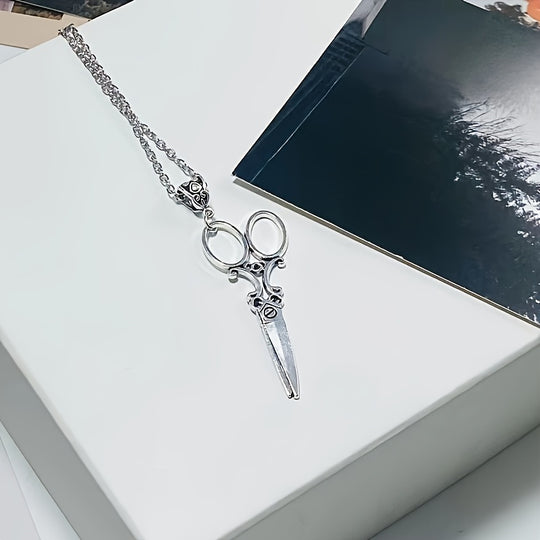 European And American Retro Personalized Scissor Shaped Necklace